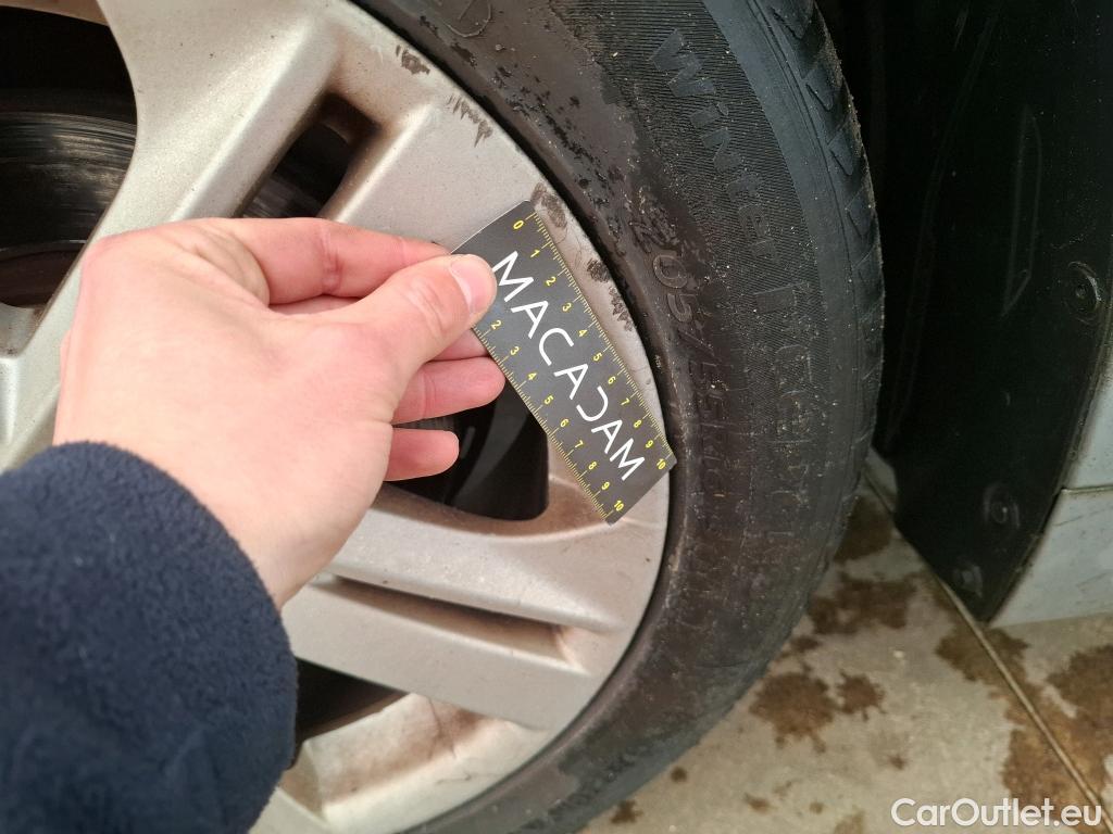  Toyota  Corolla TOYOTA  5p Berline Hybride 122h Dynamic Business #61