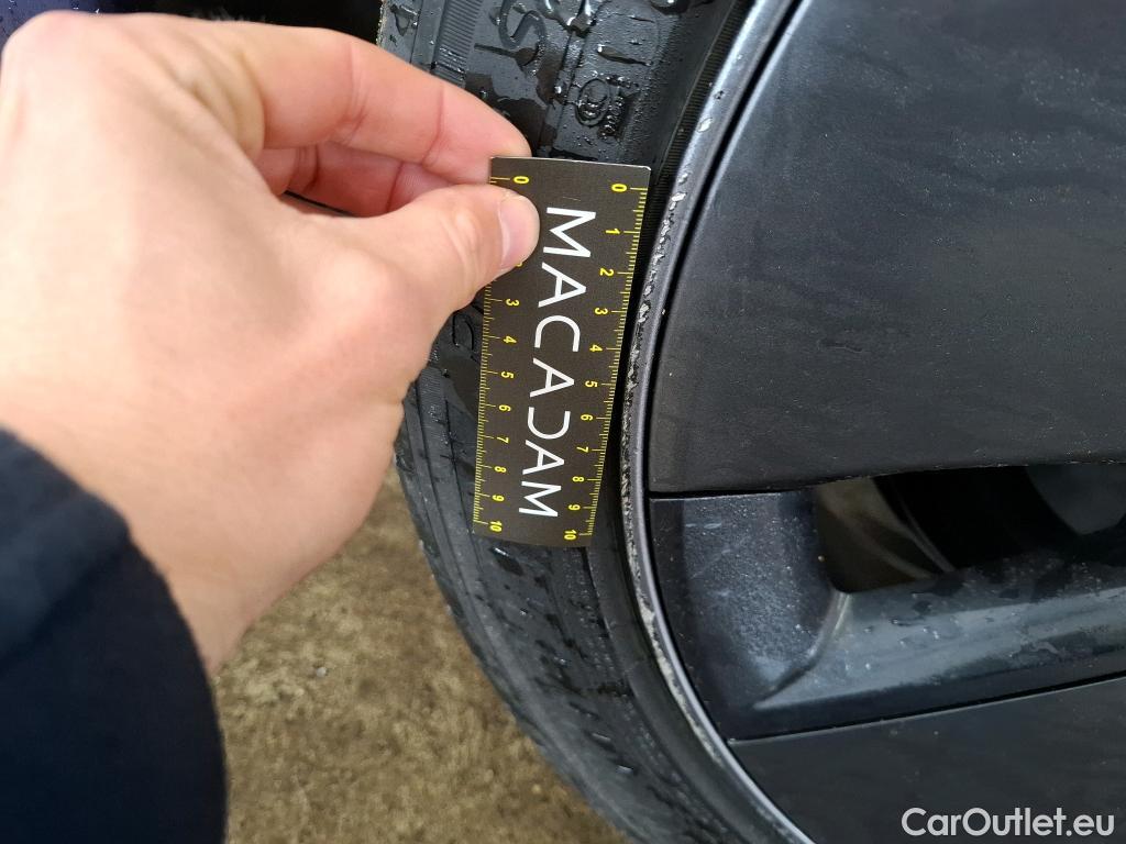  Tesla  Model 3 TESLA  / 2018 / 4P / Berline Propulsion / VO RECONDITIONNE / PHOTOS AVANT RECONDITIONNEMENT
 #5