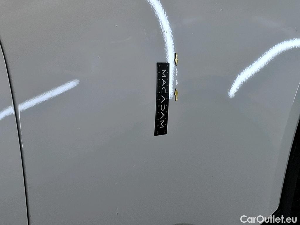  Volvo  XC 40 VOLVO XC40 2017 5P SUV Recharge T5 262 DCT7 Inscription #32