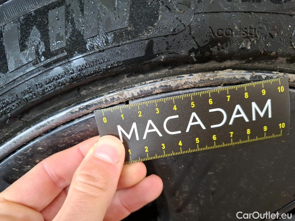  Tesla  Model 3 TESLA  / 2018 / 4P / Berline Propulsion / VO RECONDITIONNE / PHOTOS AVANT RECONDITIONNEMENT
 #11