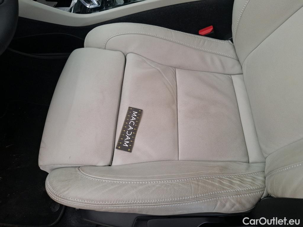  Volvo  XC 40 VOLVO XC40 2017 5P SUV Recharge T5 262 DCT7 Inscription #45