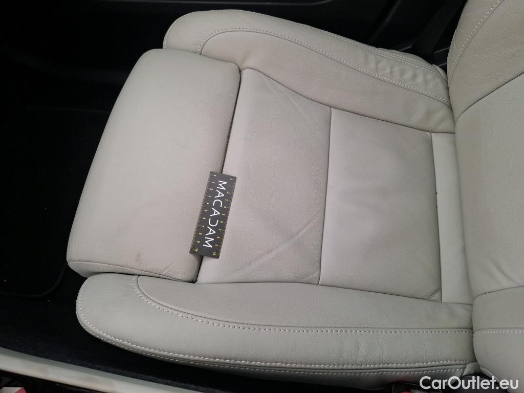  Volvo  XC 40 VOLVO XC40 2017 5P SUV Recharge T5 262 DCT7 Inscription #49