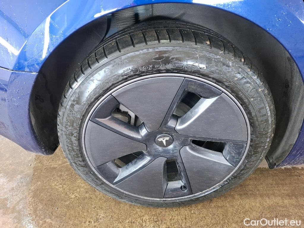  Tesla  Model 3 TESLA  / 2018 / 4P / Berline Propulsion / VO RECONDITIONNE / PHOTOS AVANT RECONDITIONNEMENT
 #4