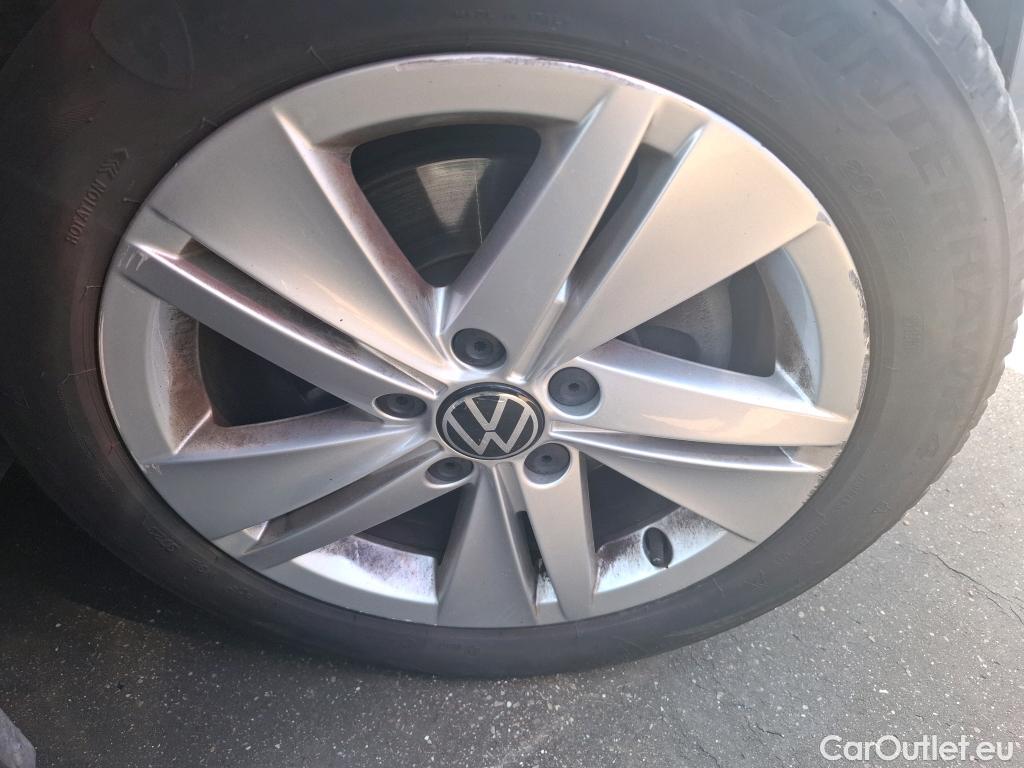  Volkswagen  Golf  VOLKSWAGEN / 2020 / 5P / Berline 2.0 TDI SCR 115 DSG7 Life Busi (ex 766S) #6