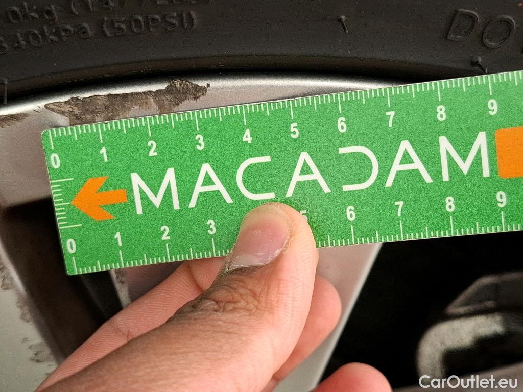  Volkswagen  Golf  / 2020 / 5P / Berline 2.0 TDI SCR 115 DSG7 LIFE BUSINESS #4