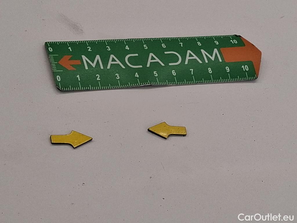  Toyota  C-HR TOYOTA  5p SUV 1.8 HYBRIDE 122 DYNAMIC #28