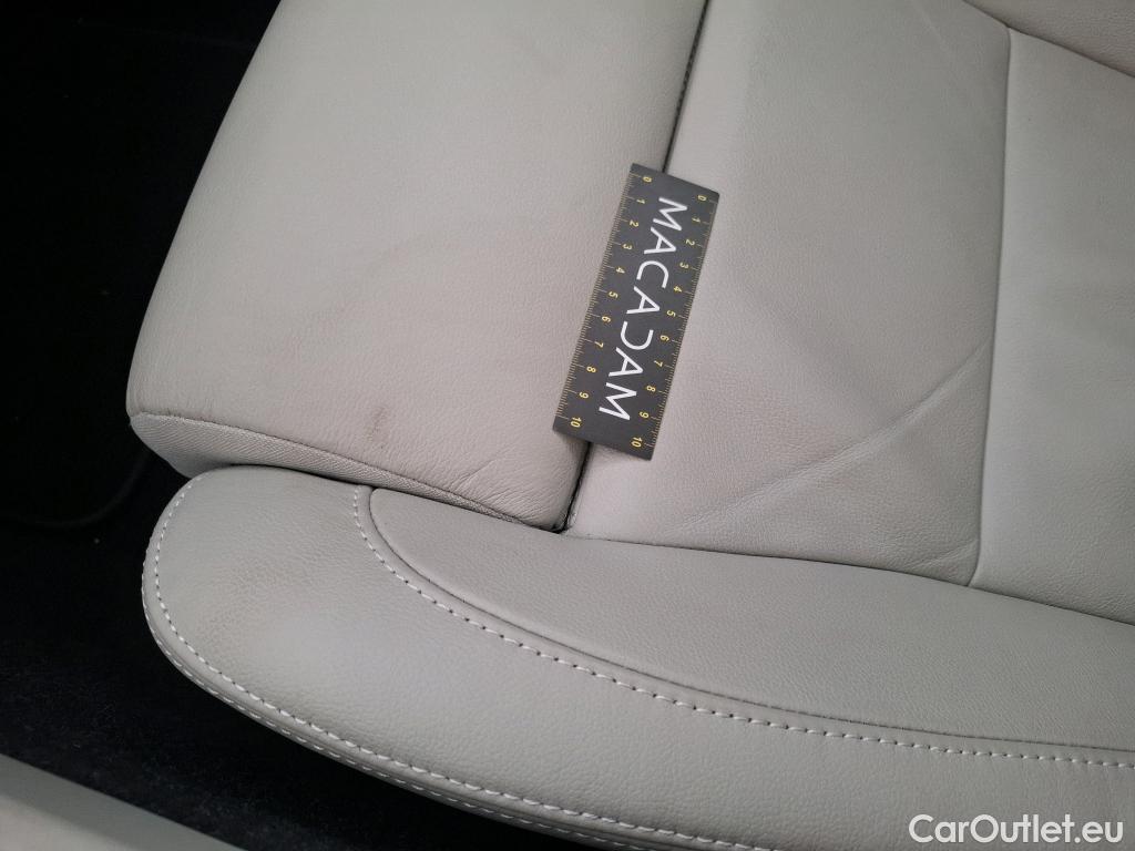  Volvo  XC 40 VOLVO XC40 2017 5P SUV Recharge T5 262 DCT7 Inscription #50