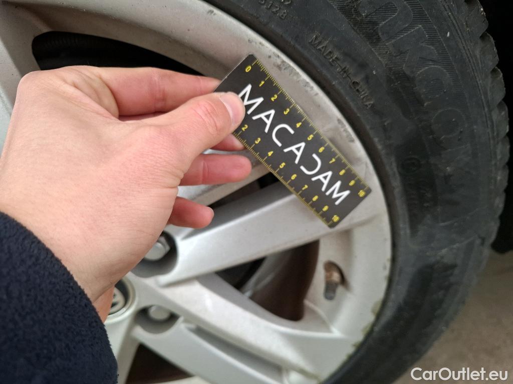  Toyota  Corolla TOYOTA  5p Berline Hybride 122h Dynamic Business #29