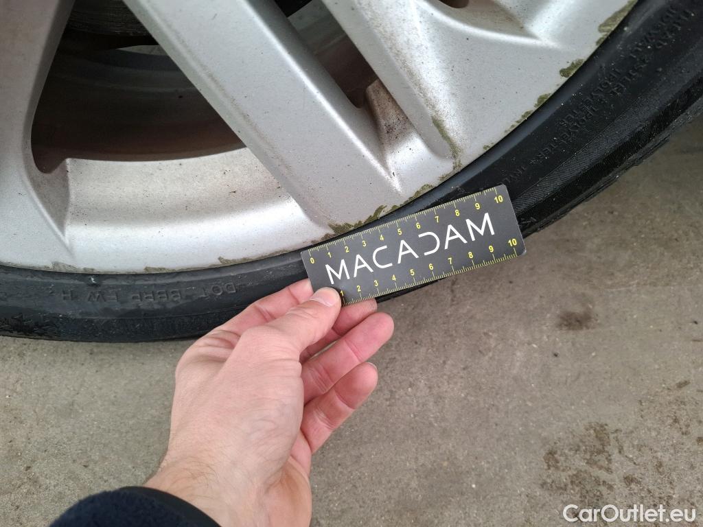  Toyota  Corolla TOYOTA  5p Berline Hybride 122h Dynamic Business #30