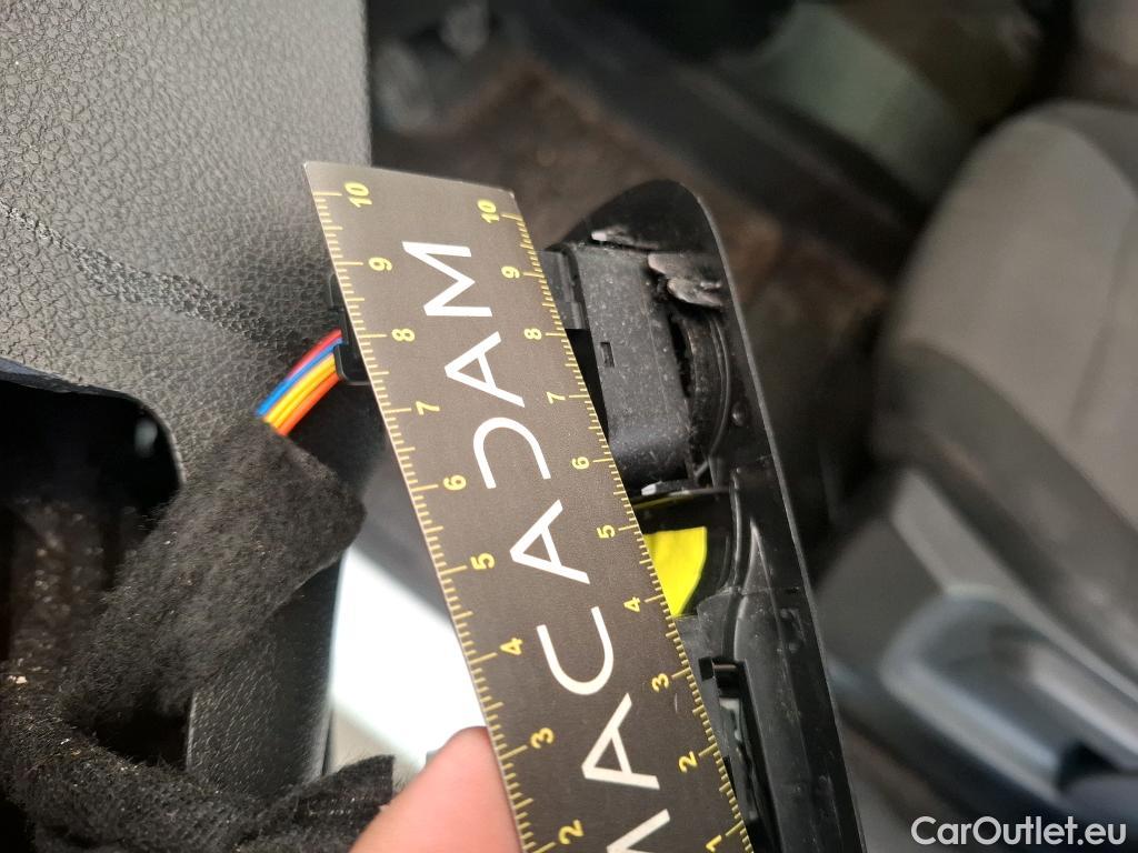  Citroen  Berlingo CITROEN  / 2018 / 4P / Fourgonnette Taille M 650kg BlueHDi 100 BVM Club (ex 410B) #79