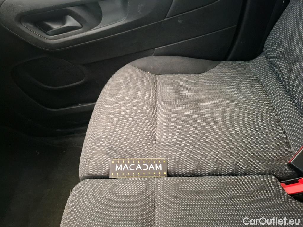  Citroen  Berlingo CITROEN  / 2018 / 4P / Fourgonnette Taille M 650kg BlueHDi 100 BVM Club (ex 410B) #81