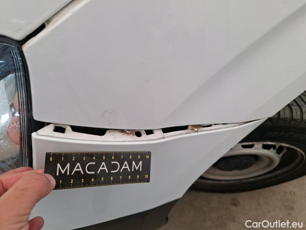  Citroen  Berlingo CITROEN  / 2018 / 4P / Fourgonnette Taille M 650kg BlueHDi 100 BVM Club (ex 410B) #68