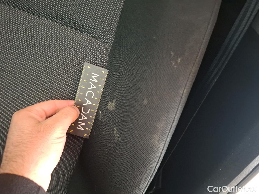  Citroen  Berlingo CITROEN  / 2018 / 4P / Fourgonnette Taille M 650kg BlueHDi 100 BVM Club (ex 410B) #84