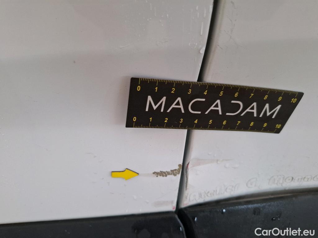  Citroen  Berlingo CITROEN  / 2018 / 4P / Fourgonnette Taille M 650kg BlueHDi 100 BVM Club (ex 410B) #51