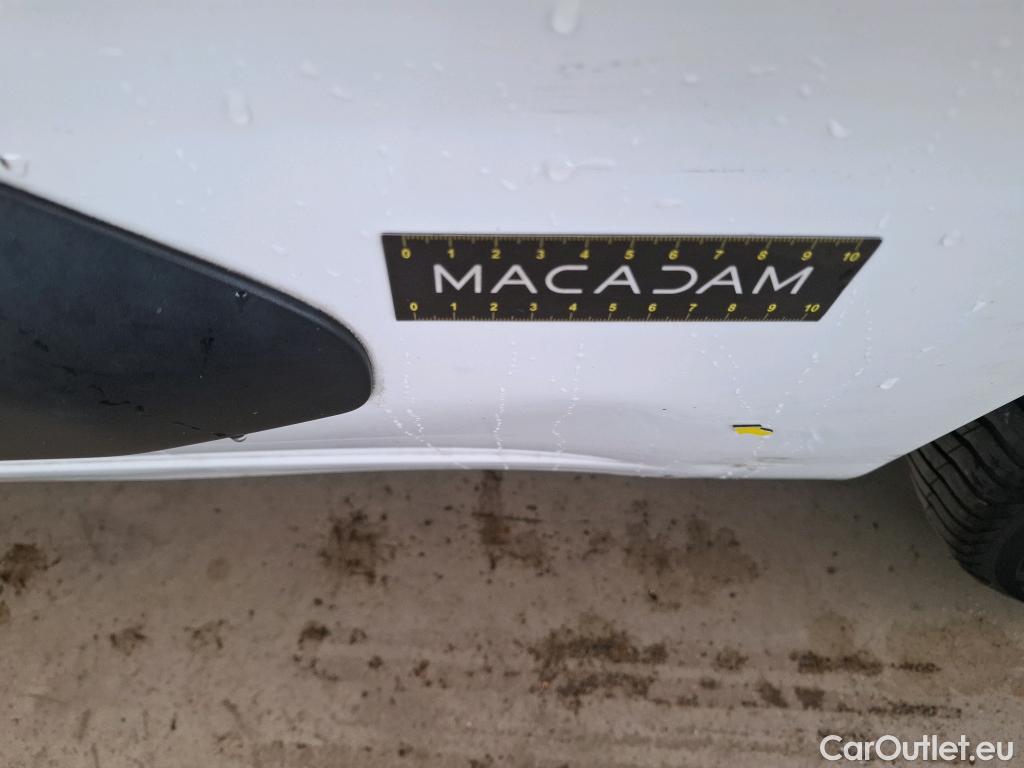  Citroen  Berlingo CITROEN  / 2018 / 4P / Fourgonnette Taille M 650kg BlueHDi 100 BVM Club (ex 410B) #7