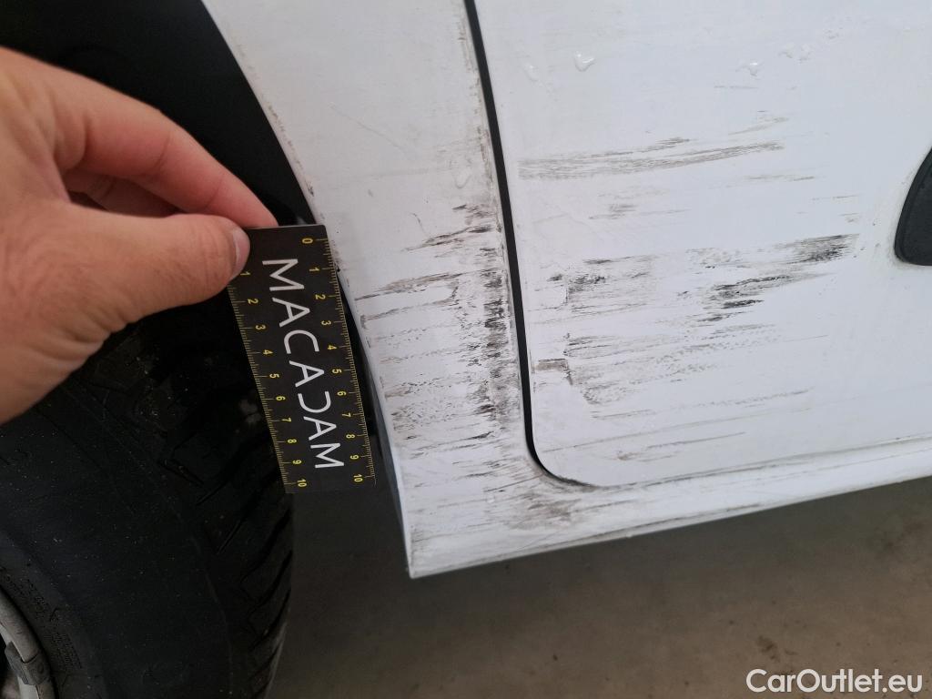  Citroen  Berlingo CITROEN  / 2018 / 4P / Fourgonnette Taille M 650kg BlueHDi 100 BVM Club (ex 410B) #22