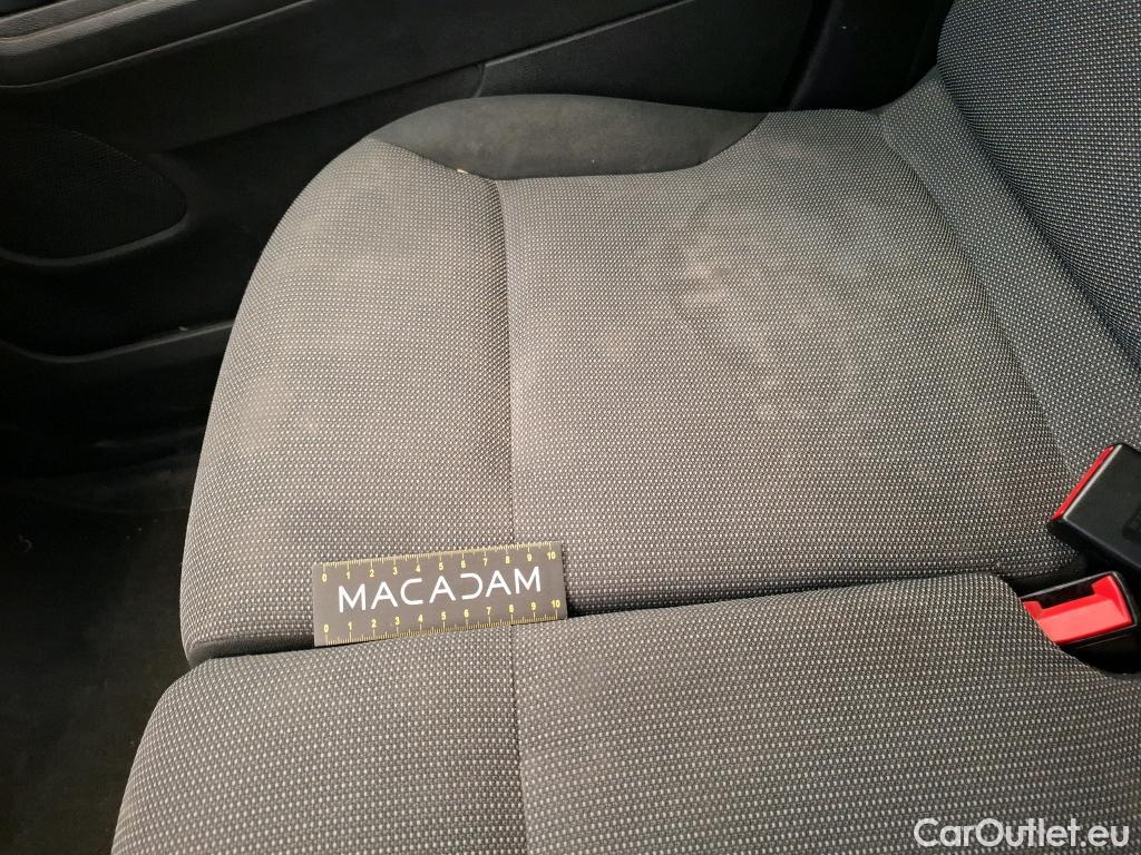  Citroen  Berlingo CITROEN  / 2018 / 4P / Fourgonnette Taille M 650kg BlueHDi 100 BVM Club (ex 410B) #82