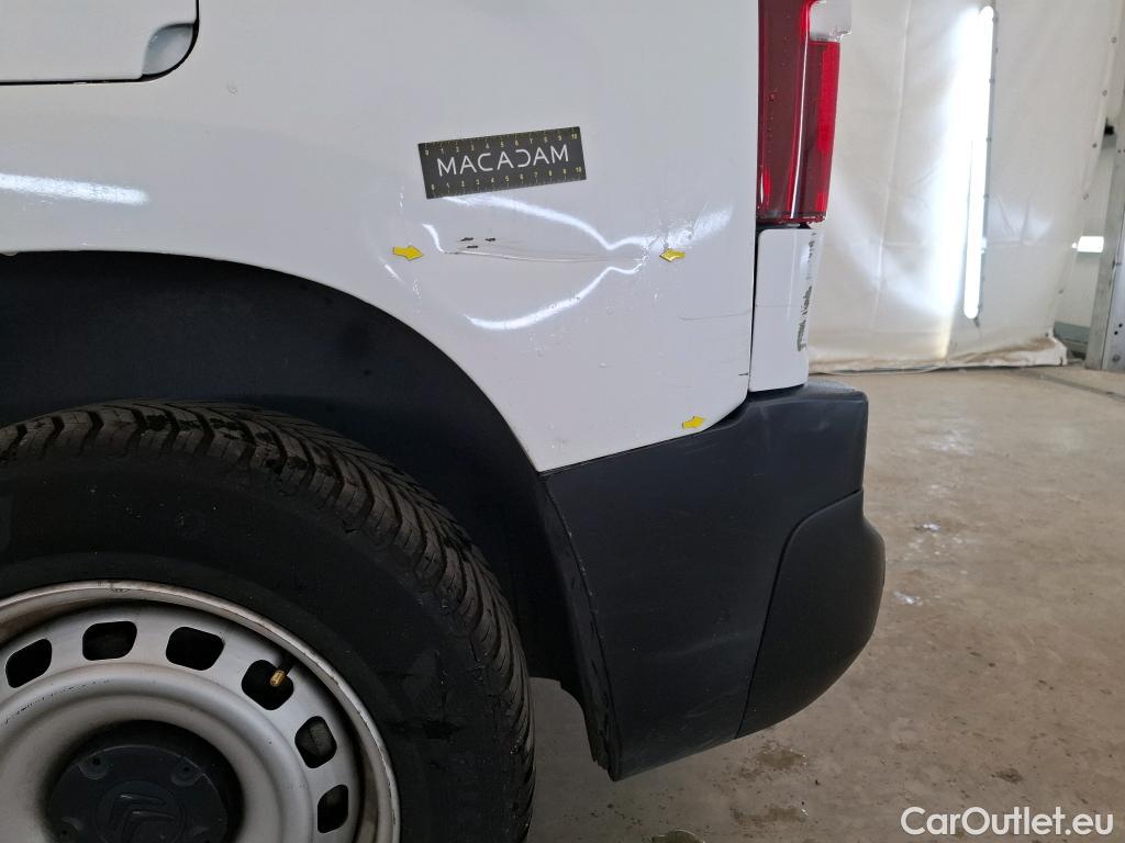  Citroen  Berlingo CITROEN  / 2018 / 4P / Fourgonnette Taille M 650kg BlueHDi 100 BVM Club (ex 410B) #2