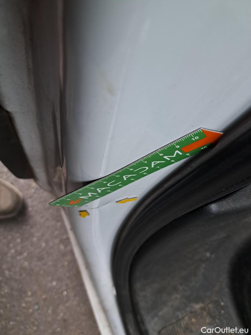  Renault  Master  III Fourgon L2H2 3 3 Grand Confort dCi 135CV BVM6 E6d #95