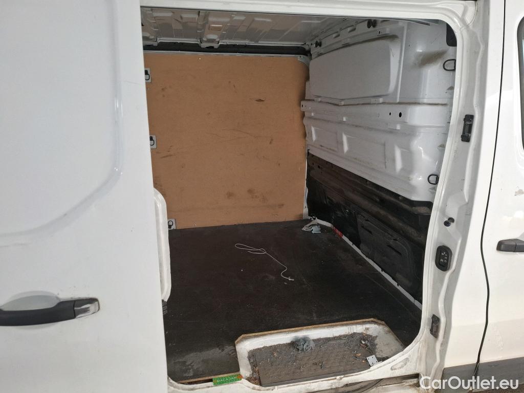  Renault  Trafic RENAULT  VU 4p Fourgon FG GCF L2H1 1300 dCi 120 #167