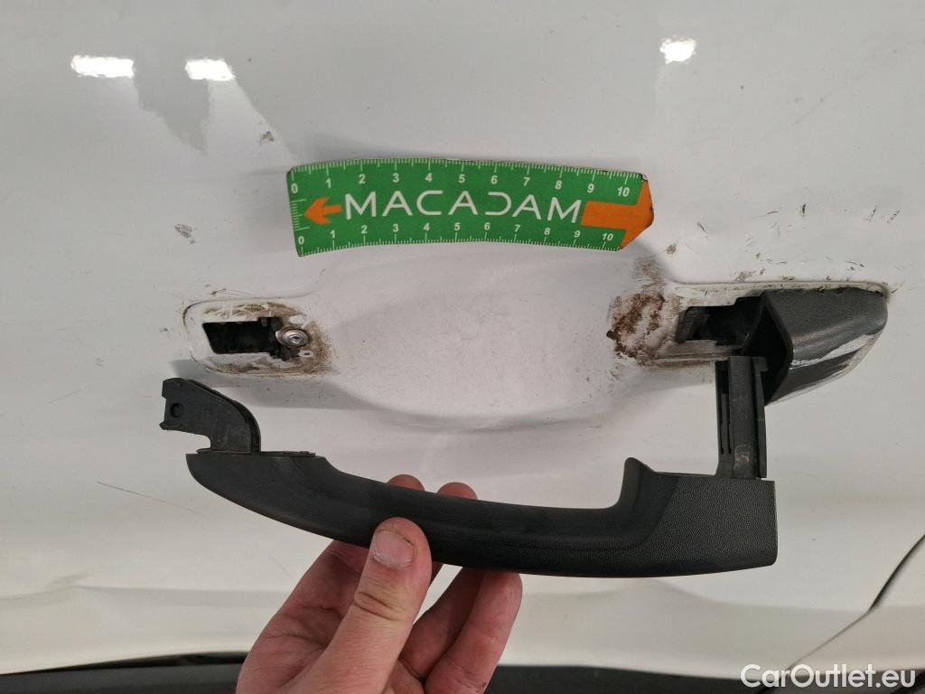  Renault  Trafic RENAULT  VU 4p Fourgon FG GCF L2H1 1300 dCi 120 #174