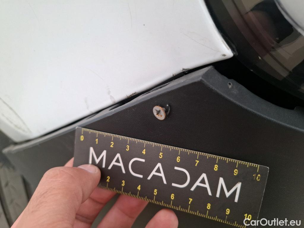  Renault  Master  III Fourgon L2H2 3 3 Grand Confort dCi 135CV BVM6 E6d #46