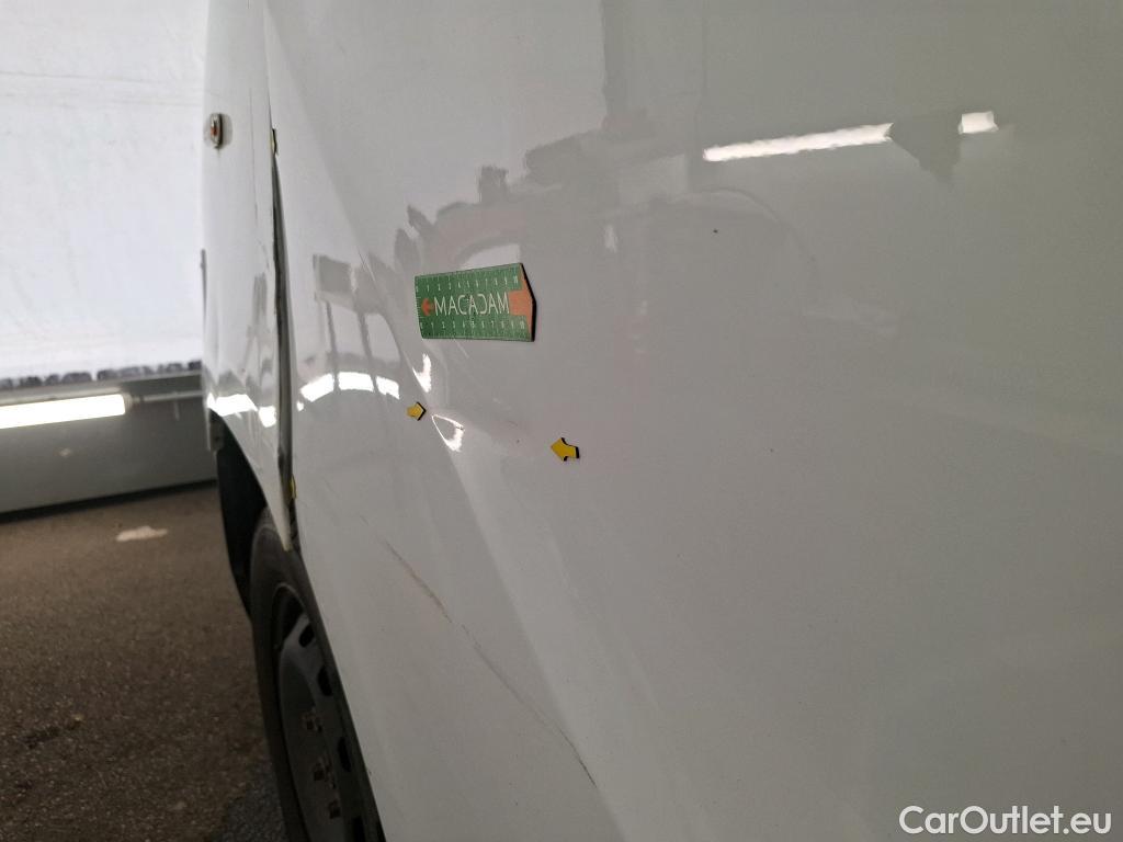  Renault  Trafic RENAULT  VU 4p Fourgon FG GCF L2H1 1300 dCi 120 #113