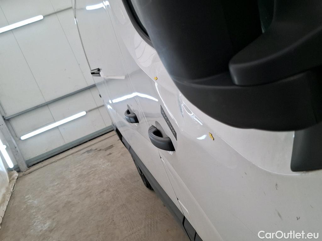  Renault  Master  III Fourgon L2H2 3 3 Grand Confort dCi 135CV BVM6 E6d #33