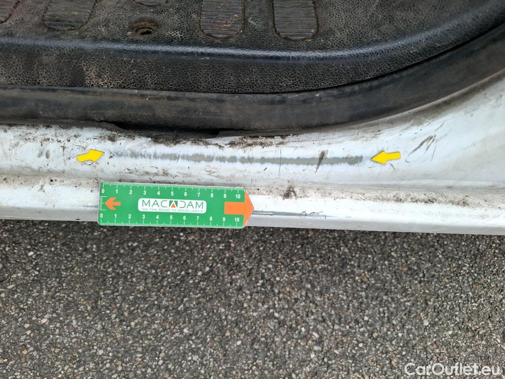  Renault  Master  III Fourgon L3H2 3 5 Grand Confort dCi 125CV BVM6 E5 #97