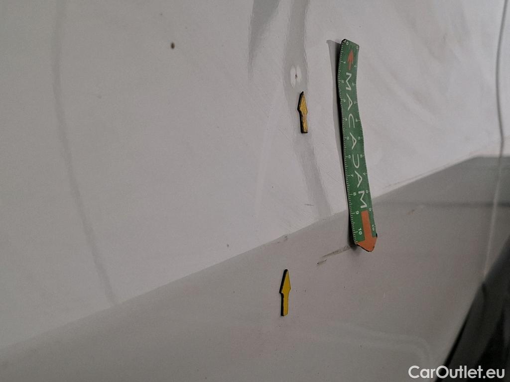  Renault  Trafic RENAULT  VU 4p Fourgon FG GCF L2H1 1300 dCi 120 #76