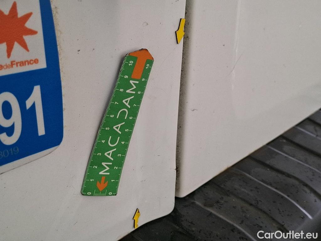  Renault  Trafic RENAULT  VU 4p Fourgon FG GCF L2H1 1300 dCi 120 #38