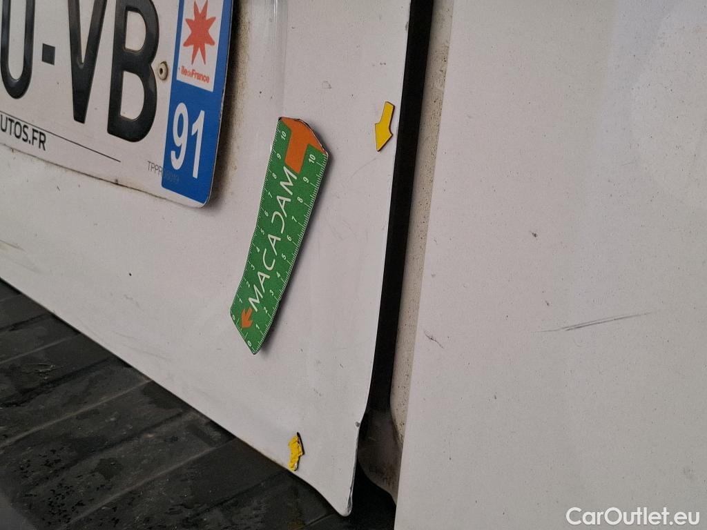  Renault  Trafic RENAULT  VU 4p Fourgon FG GCF L2H1 1300 dCi 120 #37