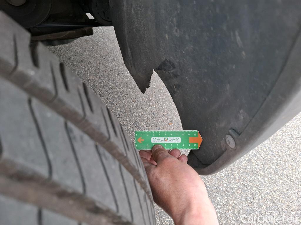  Renault  Master  III Fourgon L3H2 3 5 Grand Confort dCi 125CV BVM6 E5 #87