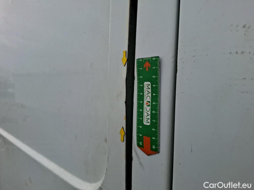  Renault  Master  III Fourgon L3H2 3 5 Grand Confort dCi 125CV BVM6 E5 #21