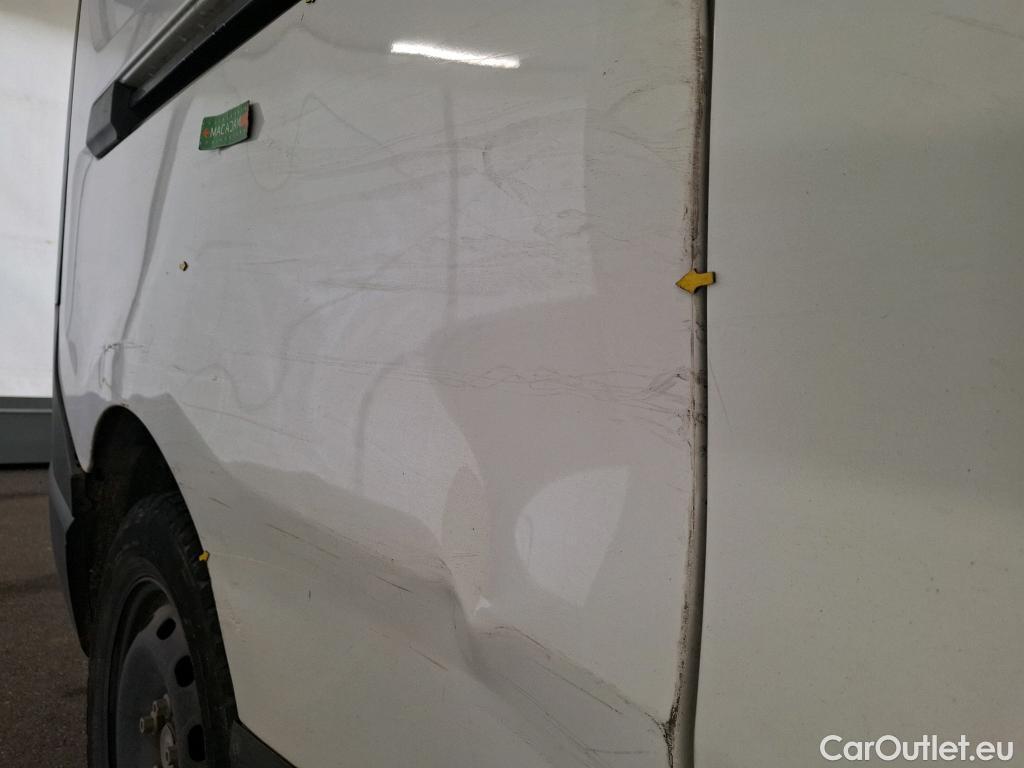  Renault  Trafic RENAULT  VU 4p Fourgon FG GCF L2H1 1300 dCi 120 #3