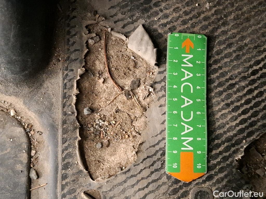  Renault  Trafic RENAULT  VU 4p Fourgon FG GCF L2H1 1300 dCi 120 #87