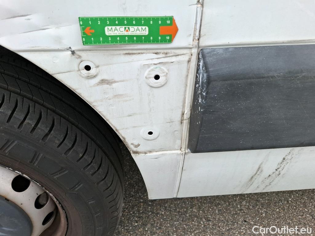  Renault  Master  III Fourgon L3H2 3 5 Grand Confort dCi 125CV BVM6 E5 #81