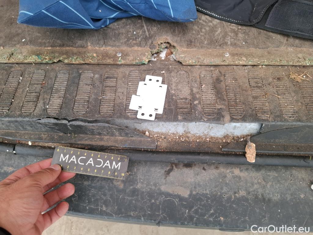  Renault  Master  III Fourgon L2H2 3 3 Grand Confort dCi 135CV BVM6 E6d #80