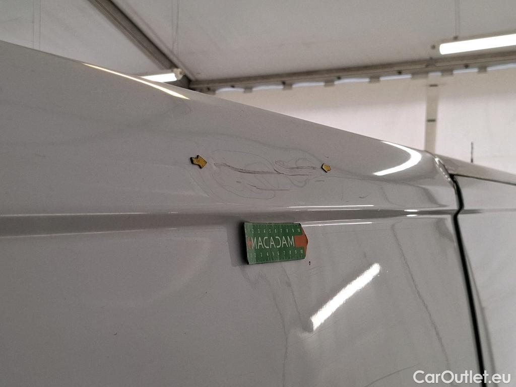  Renault  Trafic RENAULT  VU 4p Fourgon FG GCF L2H1 1300 dCi 120 #18