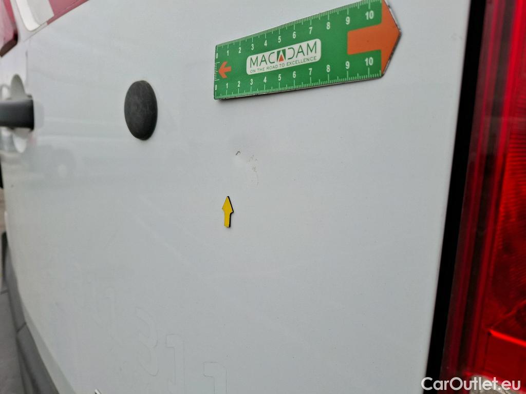  Renault  Master  III Fourgon L3H2 3 5 Grand Confort dCi 125CV BVM6 E5 #41