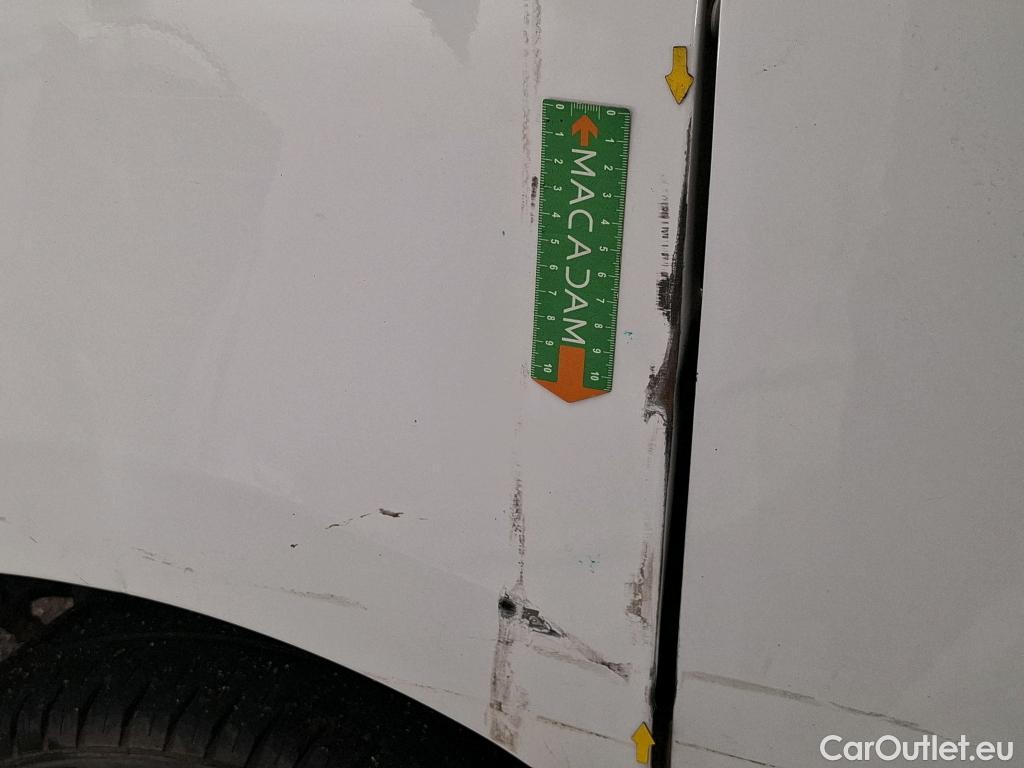  Renault  Trafic RENAULT  VU 4p Fourgon FG GCF L2H1 1300 dCi 120 #128