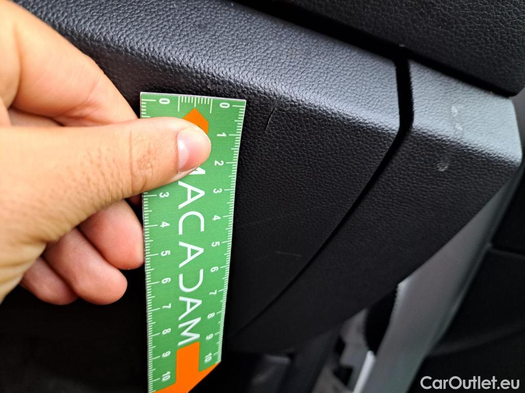  Renault  Master  III Fourgon L2H2 3 3 Grand Confort dCi 135CV BVM6 E6d #102