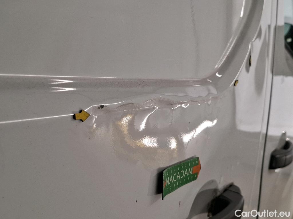  Renault  Trafic RENAULT  VU 4p Fourgon FG GCF L2H1 1300 dCi 120 #47