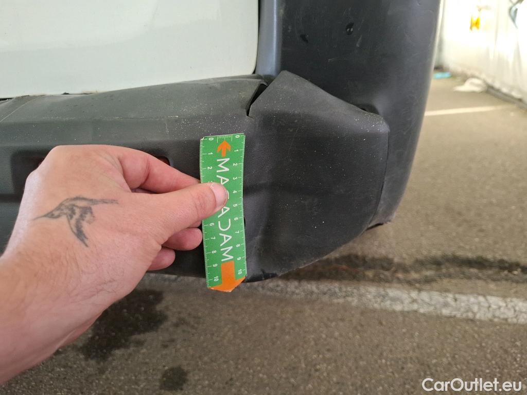  Renault  Trafic RENAULT  VU 4p Fourgon FG GCF L2H1 1300 dCi 120 #134