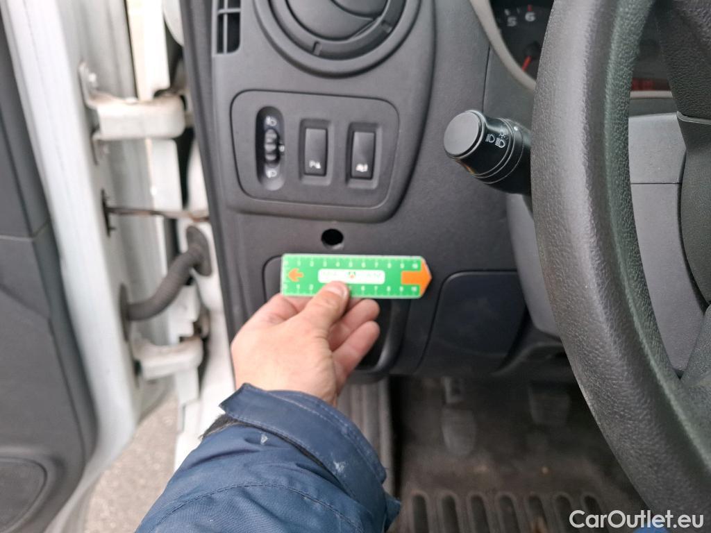  Renault  Master  III Fourgon L3H2 3 5 Grand Confort dCi 125CV BVM6 E5 #126