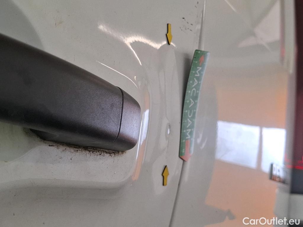  Renault  Trafic RENAULT  VU 4p Fourgon FG GCF L2H1 1300 dCi 120 #35