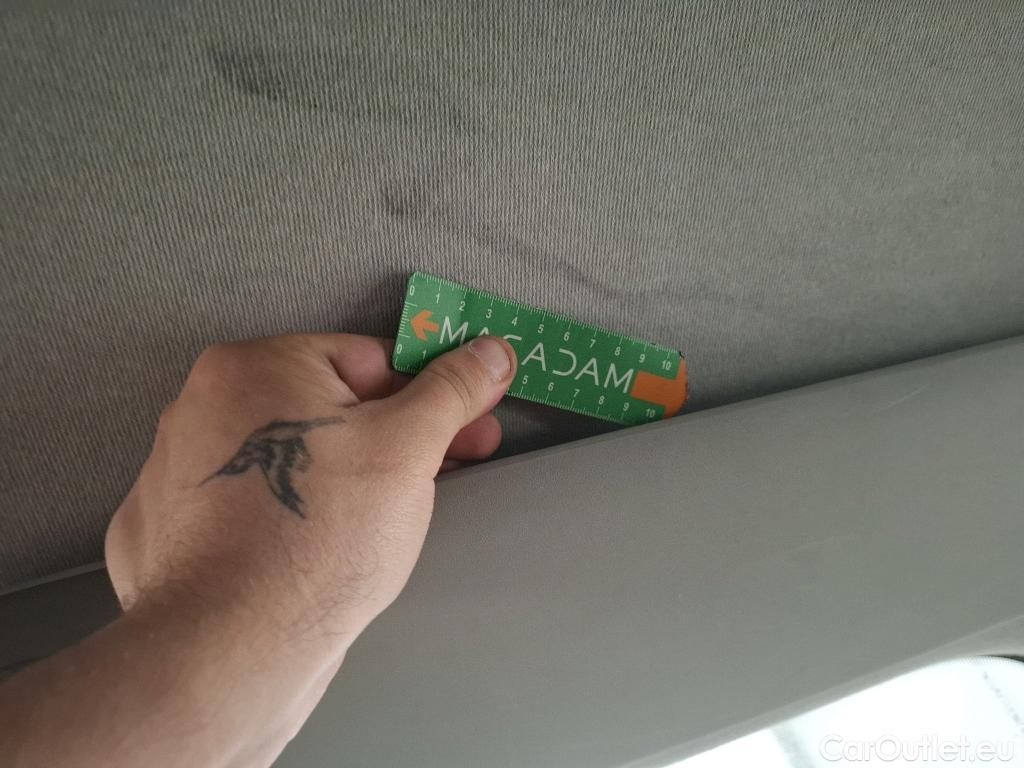  Renault  Trafic RENAULT  VU 4p Fourgon FG GCF L2H1 1300 dCi 120 #185