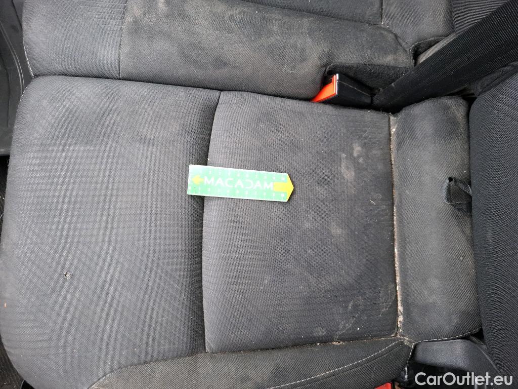  Renault  Trafic RENAULT  VU 4p Fourgon FG GCF L2H1 1300 dCi 120 #105