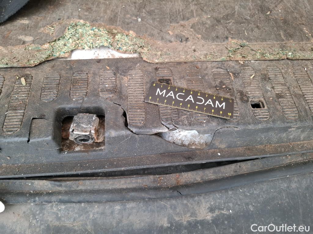  Renault  Master  III Fourgon L2H2 3 3 Grand Confort dCi 135CV BVM6 E6d #78