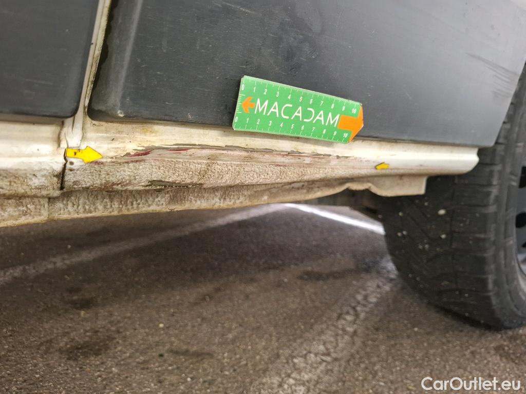  Renault  Trafic RENAULT  VU 4p Fourgon FG GCF L2H1 1300 dCi 120 #68